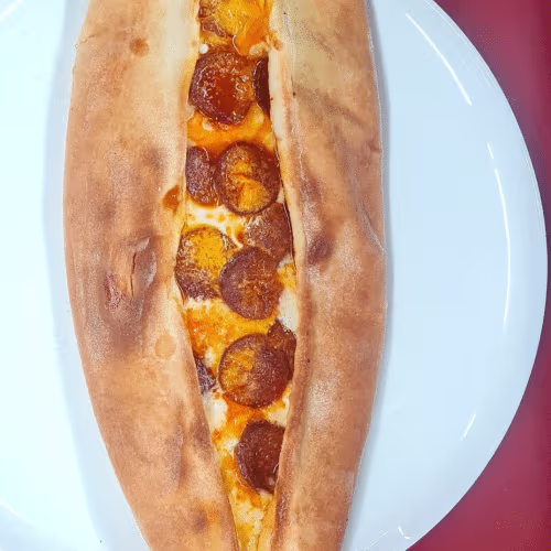 Pide mit Sucuk