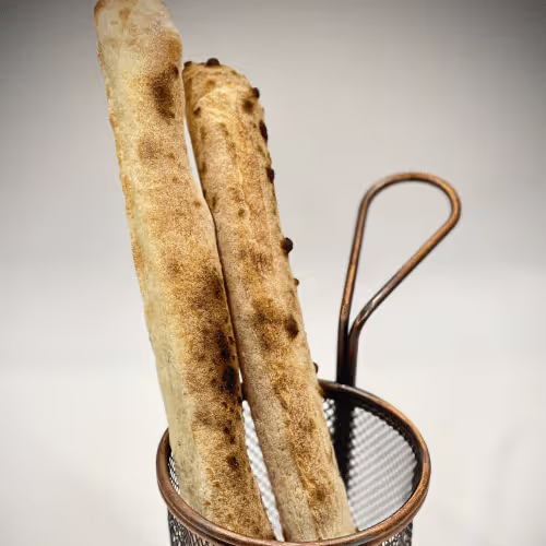 Hausgemachtes Pizzastangerl (2 Stück)