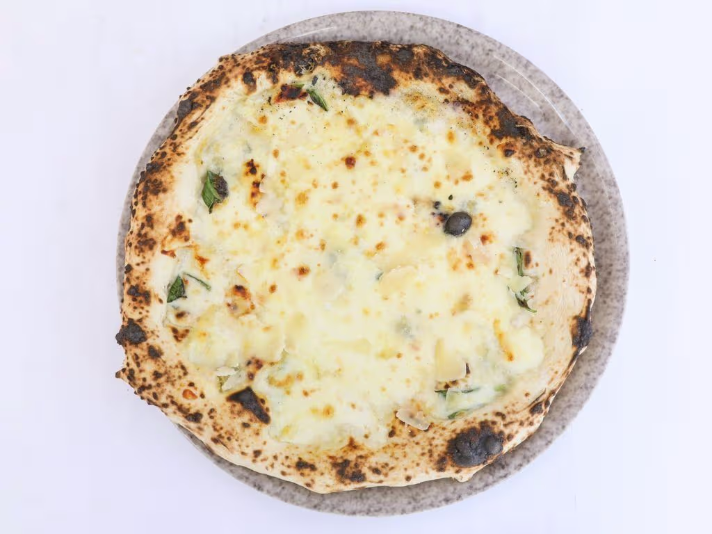 Pizza Quattro Formaggi - Standard, Ø 33cm