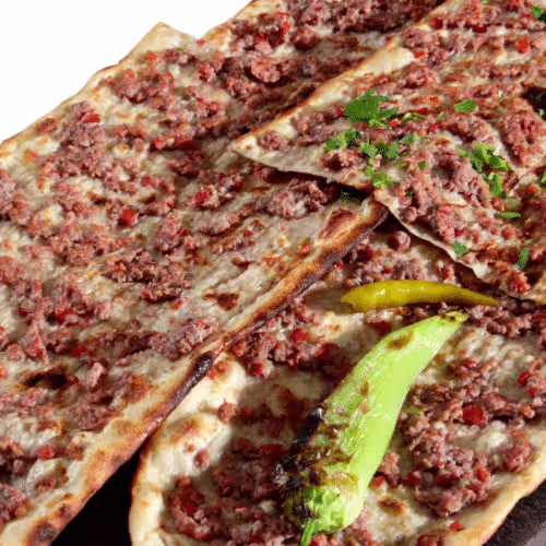 Etli Ekmek (Pide mit Rinderhackfleisch)