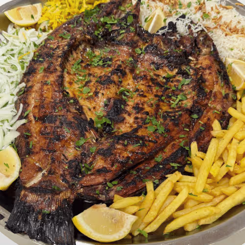 Fisch Karpfen 3 Kilo gegrillt 3 كيلو سمك مسكوف