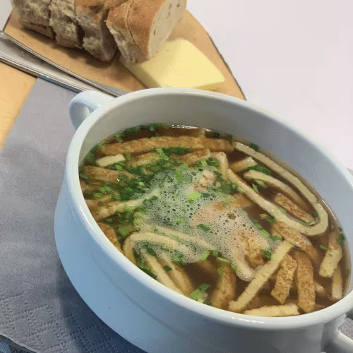 Rindsuppe mit Frittaten